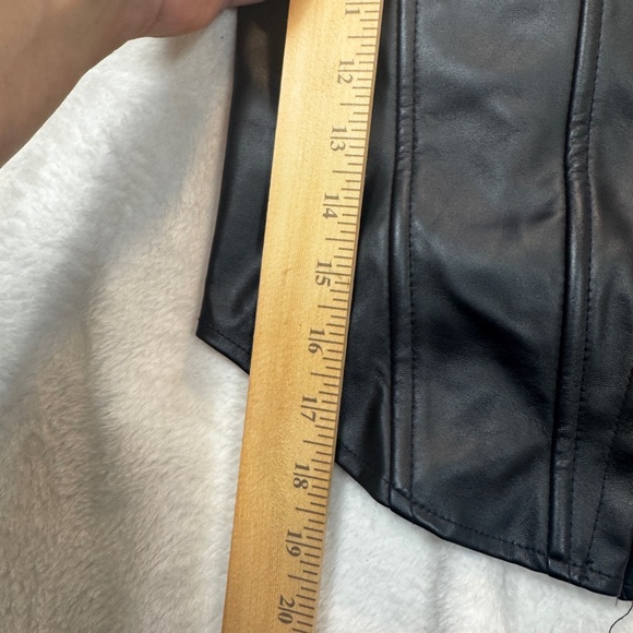 Forever 21 Crop Top Womens Size Medium Black Faux Leather Goth Coquette - Picture 5 of 7